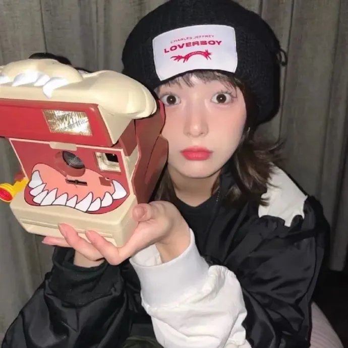 窗户上的阴影